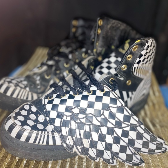 Jeremy Scott Adidas - Picture 2 of 3